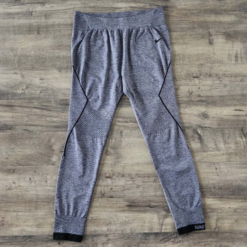 Nike Pro Limitless Hyperwarm Leggings Women's Large
